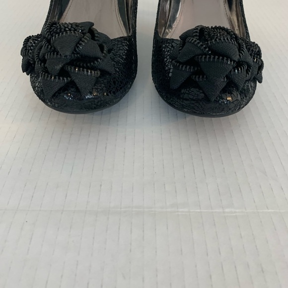 Kenneth Cole women’s black patent leather cone heel pump shoes size 10 - Picture 2 of 9